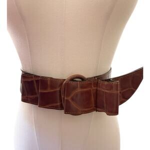 Vintage STATEMENT Belt CROCODILE Embossed LEATHER Made in Italy L Neiman Marcus